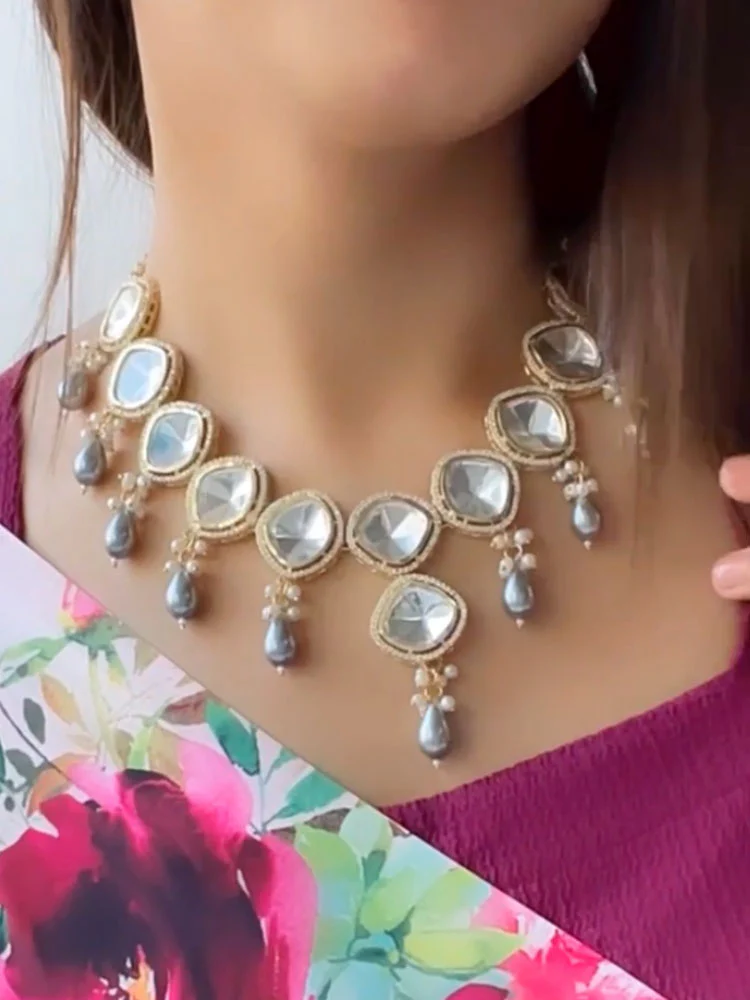 Golden Ushika Jewellery Set - Image 2