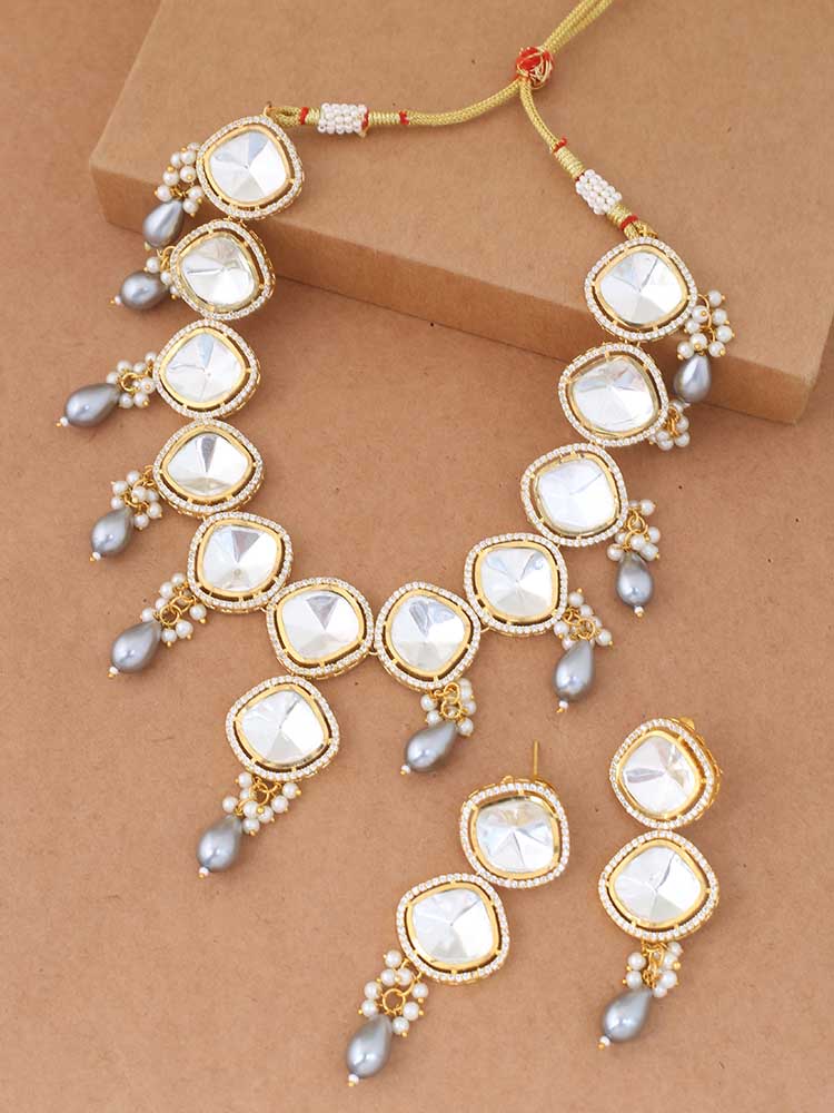 Golden Ushika Jewellery Set - Image 3