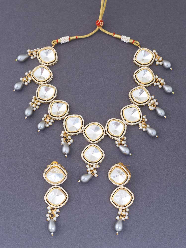 Golden Ushika Jewellery Set - Image 4