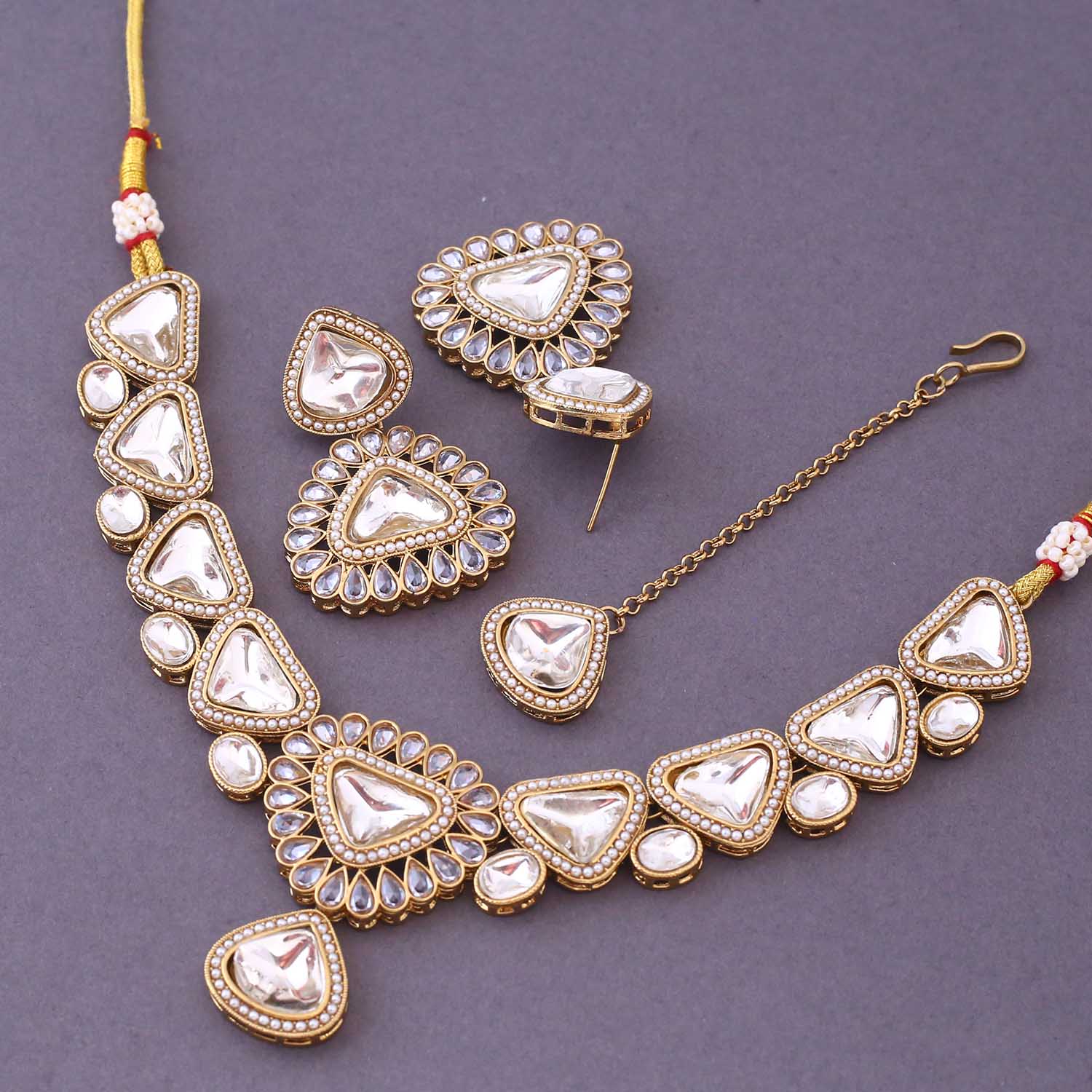 Golden Vanishri Kundan Jewellery Set - Image 4