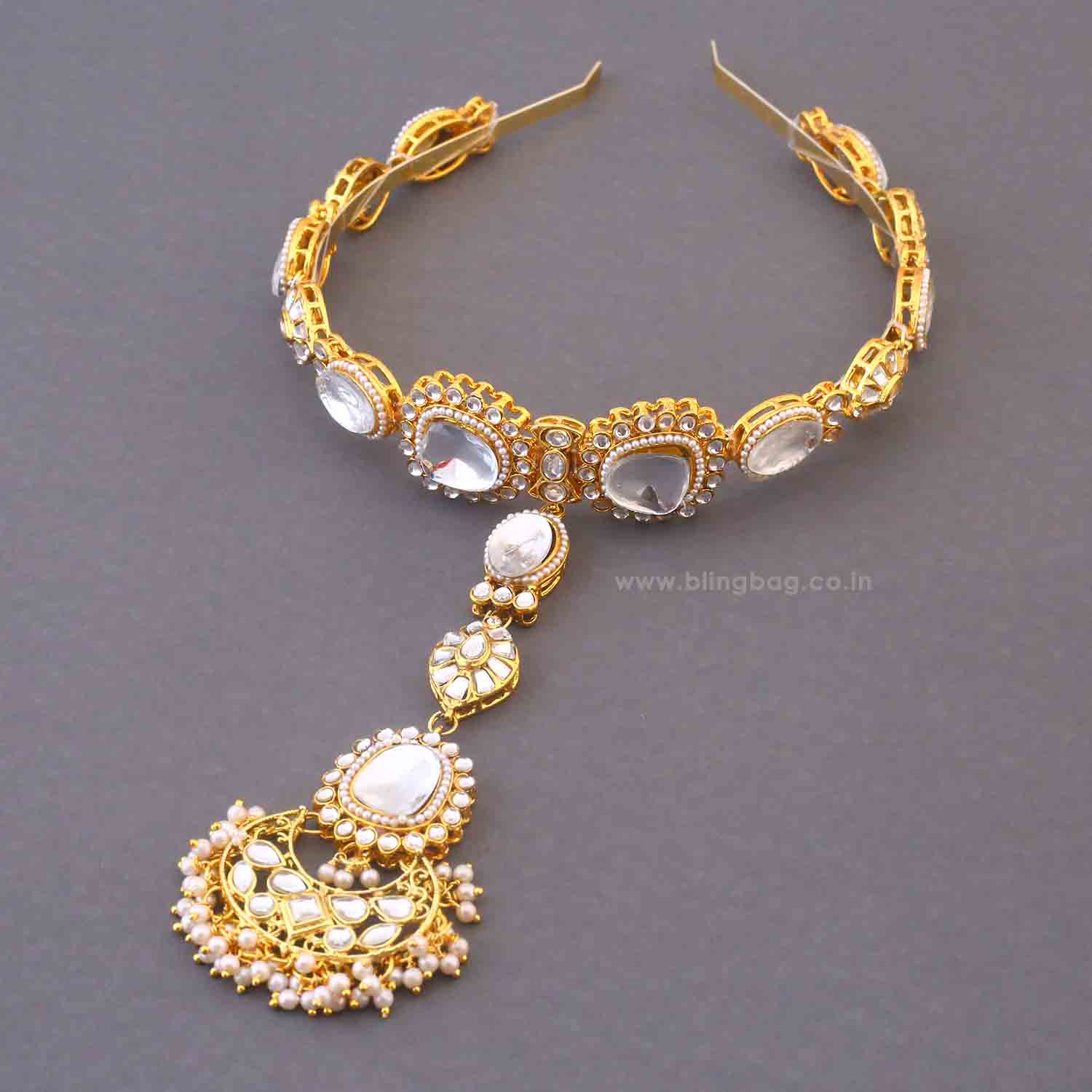 Golden Varana Hairband With Tikka - Image 3