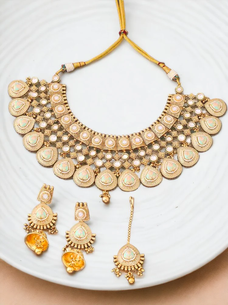 Golden Yogeeta Rajwadi Bridal Set - Image 3