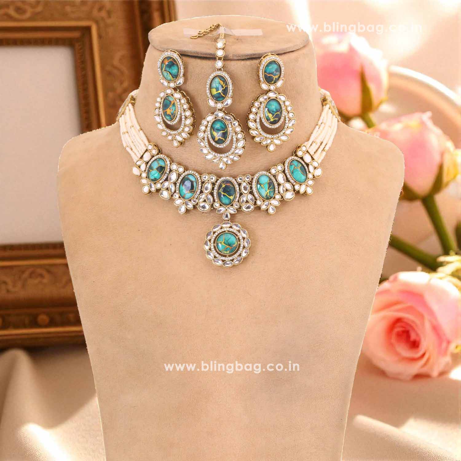 Green Jayashree Kundan Jewellery Set - Image 3