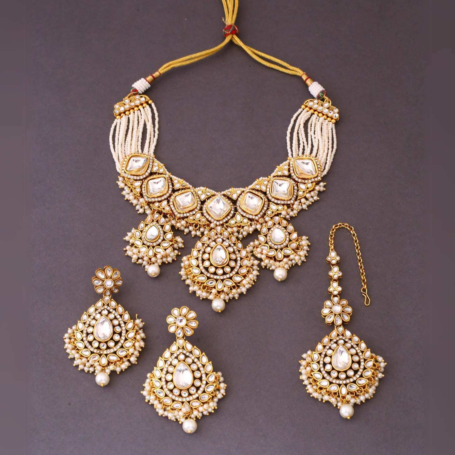 Ivory Bhavya Kundan Jewellery Set - Image 4