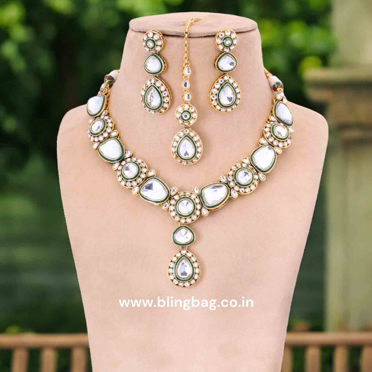 Ivory Ghurmita Kundan Jewellery Set - Image 3