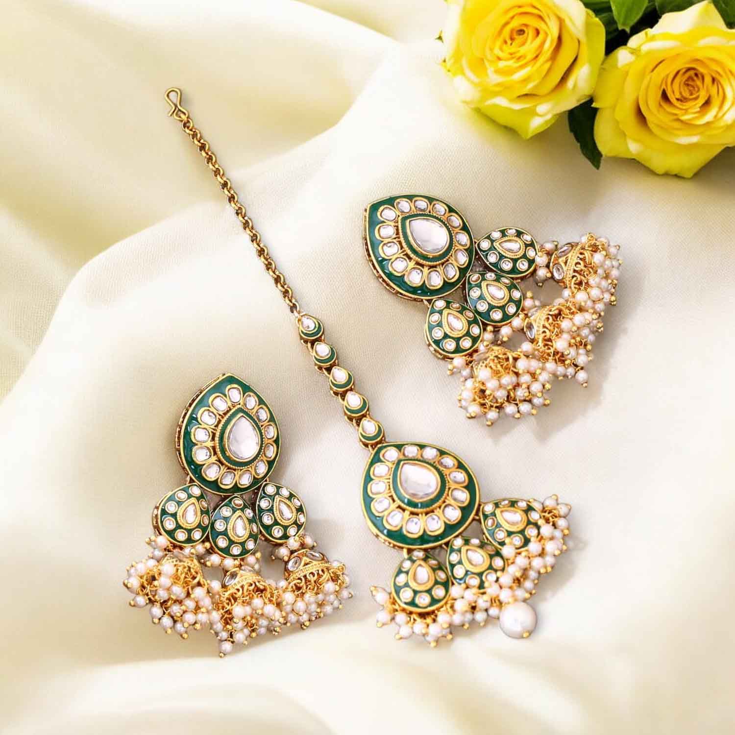 Ivory Guduchi Maang Tikka Set