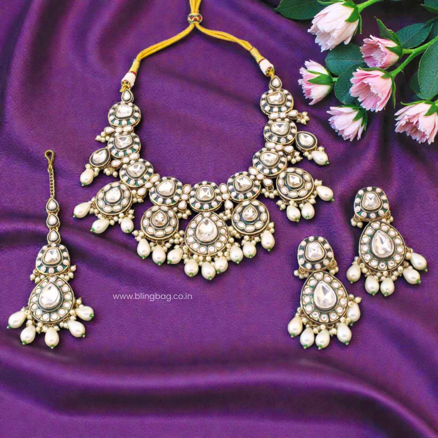 Ivory Hoormi Kundan Jewellery Set - Image 2