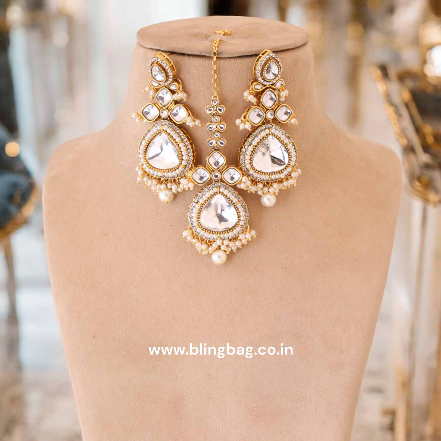 Ivory Kairavi Kundan Jewellery Set - Image 3