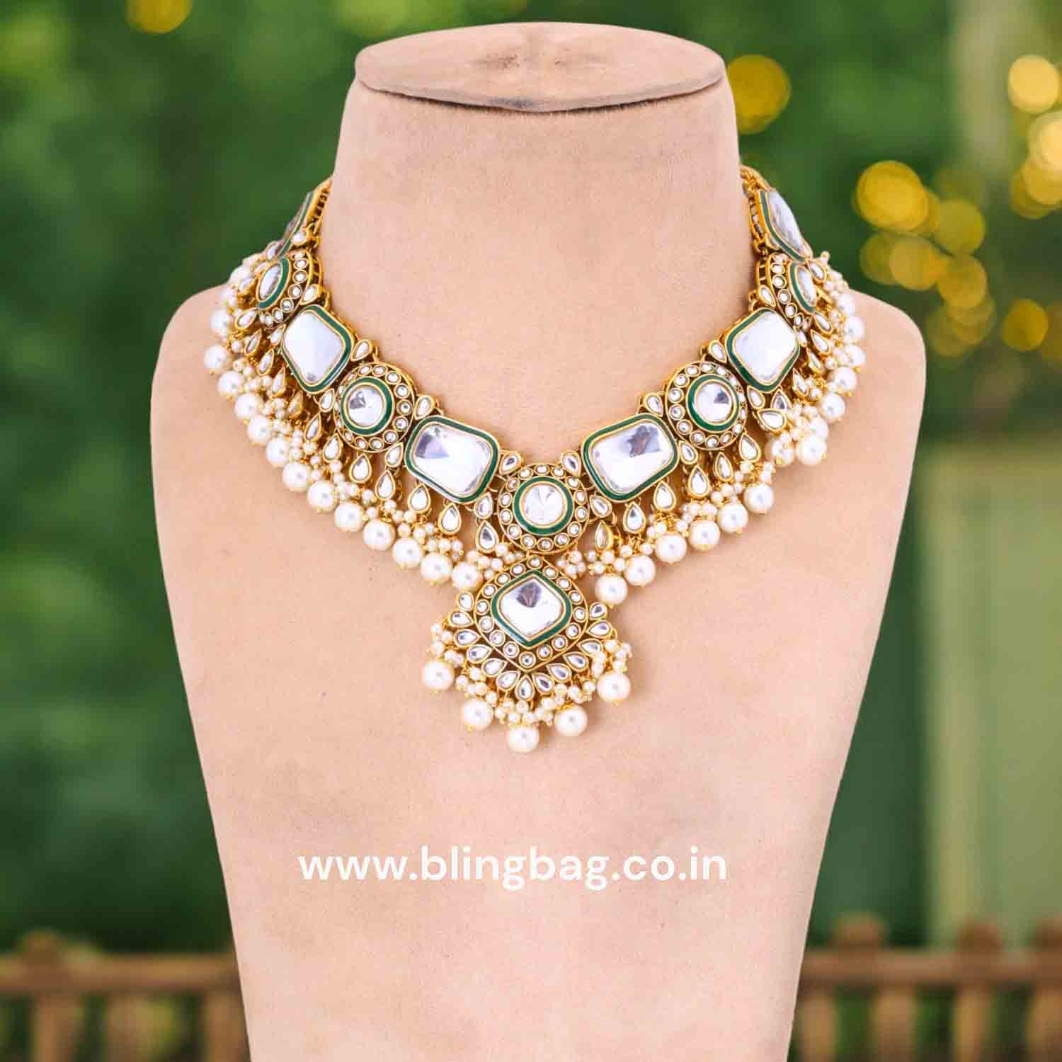 Ivory Kunti Kundan Jewellery Set - Image 2