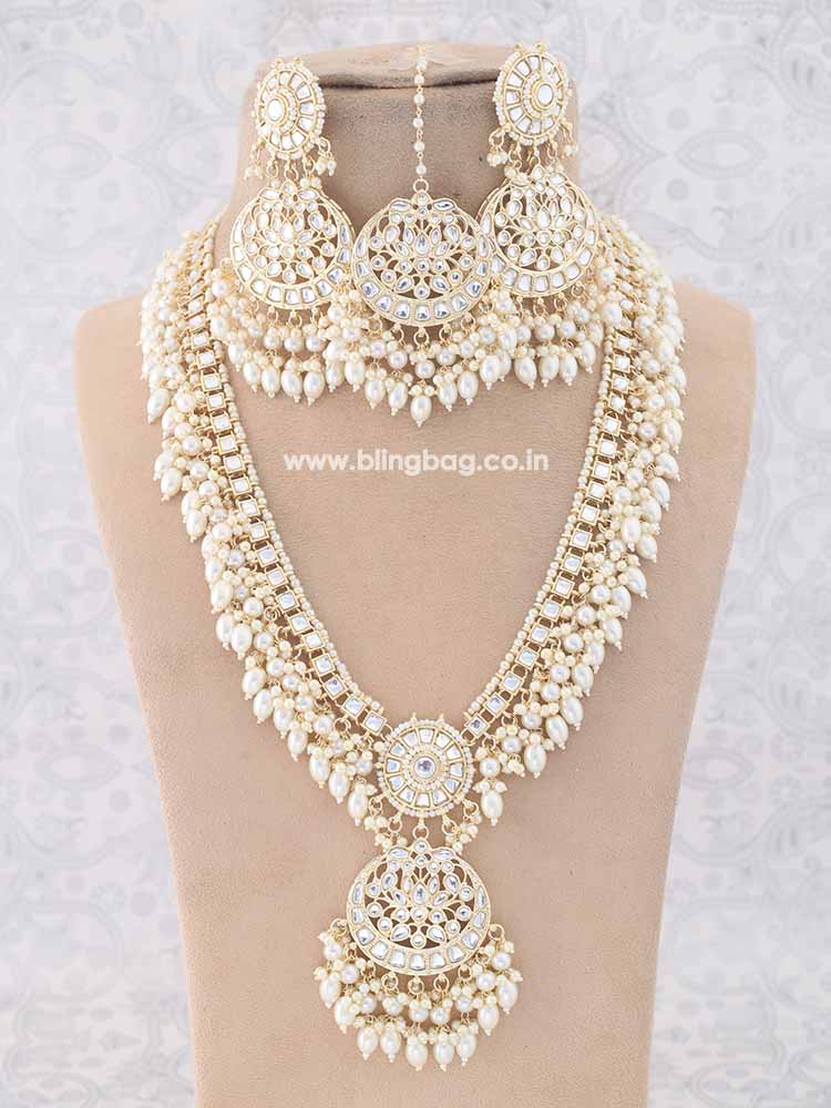 Ivory Nilakshi Kundan Jewellery Set