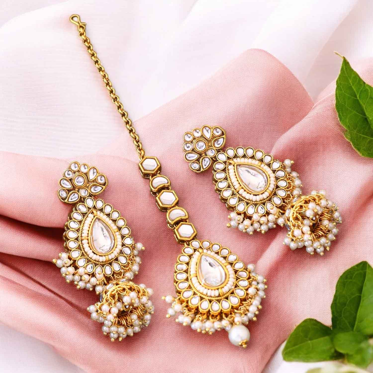 Ivory Pippali Maang Tikka Set