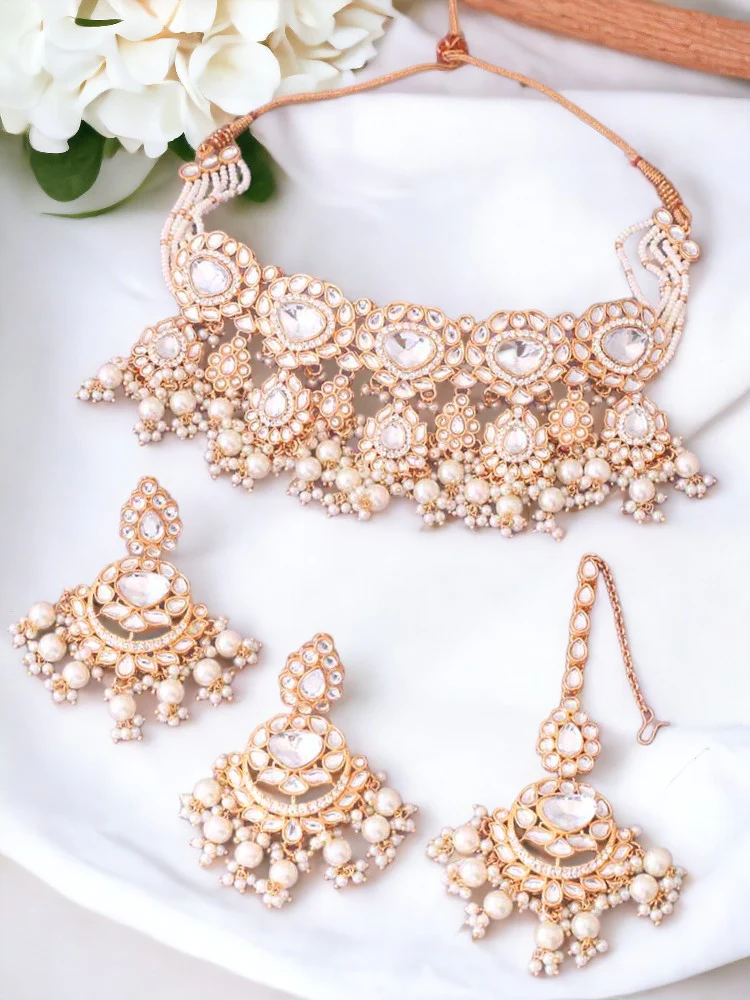 Ivory Pratibha Jewellery Set