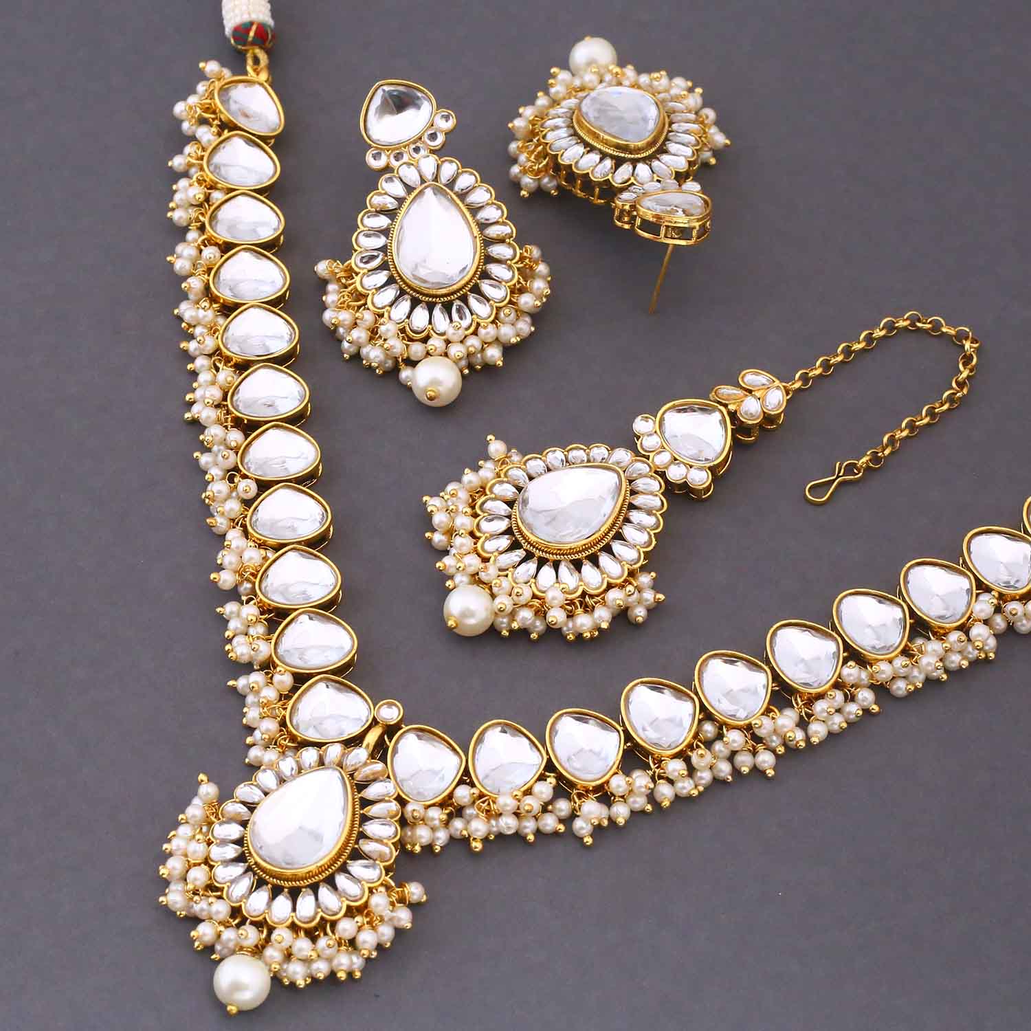 Ivory Qanita Kundan Jewellery Set - Image 4