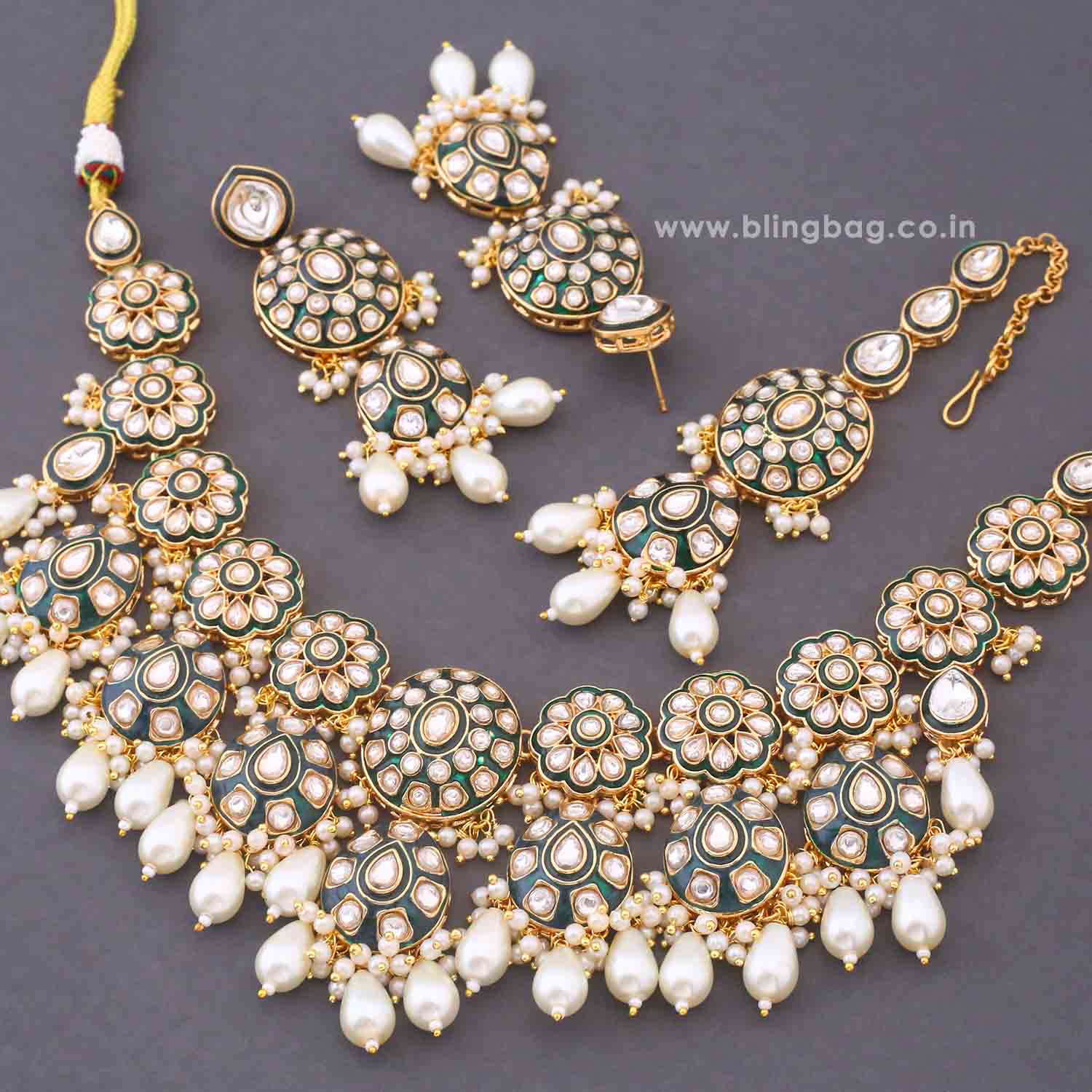 Ivory Samridhi Kundan Jewellery Set - Image 6