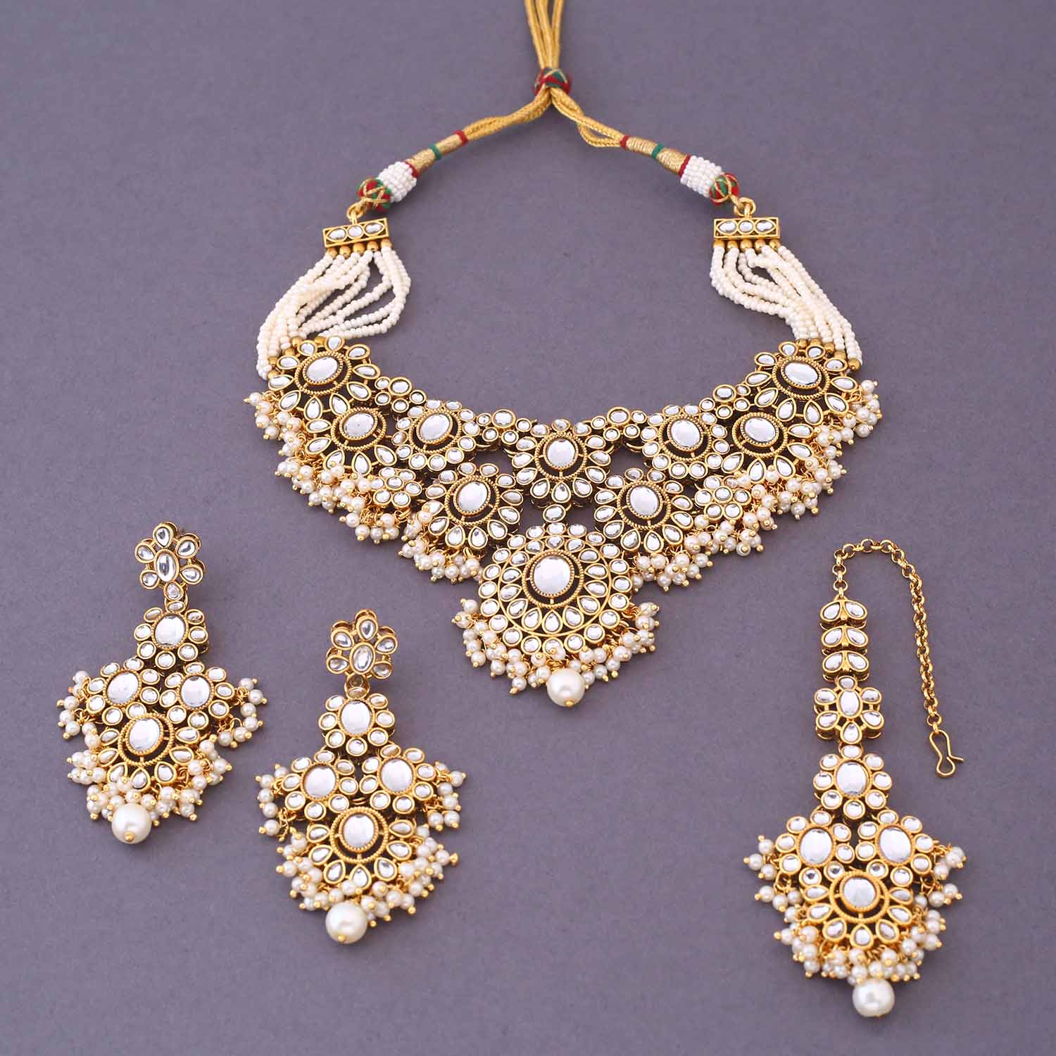Ivory Vidhuta Kundan Jewellery Set - Image 4
