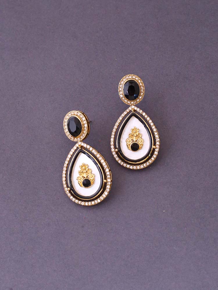 Jet Pritika Danglers - Image 3