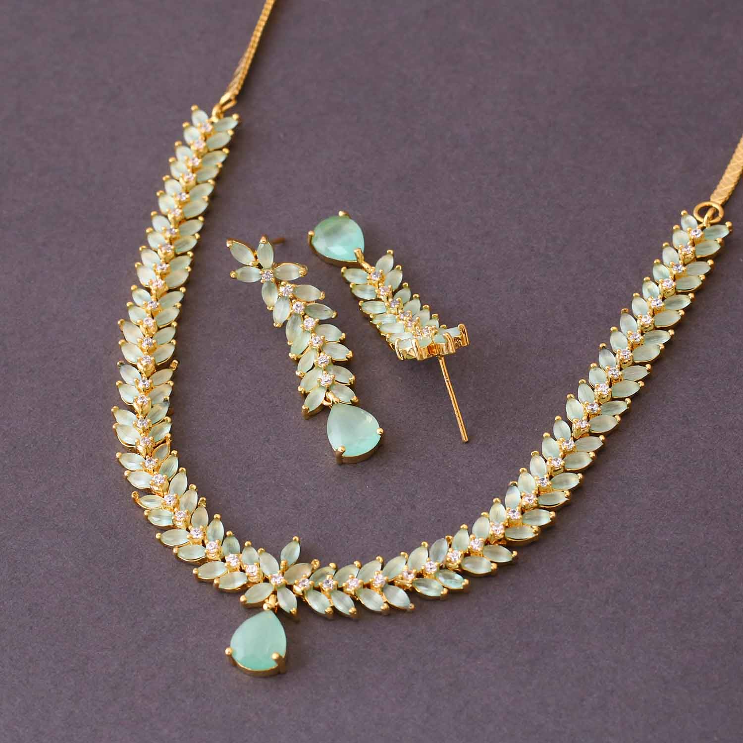 Mint Iulia Zirconia Jewellery Set - Image 4