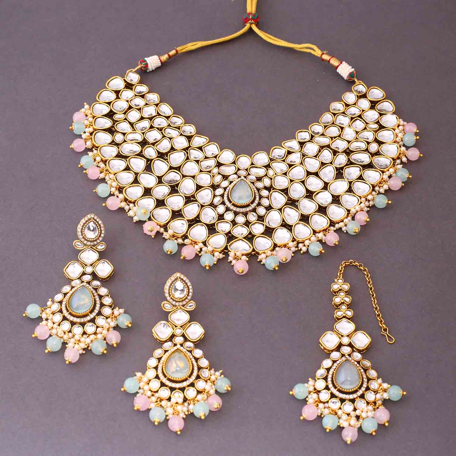 Multicolor Vandanti Kundan Jewellery Set - Image 4