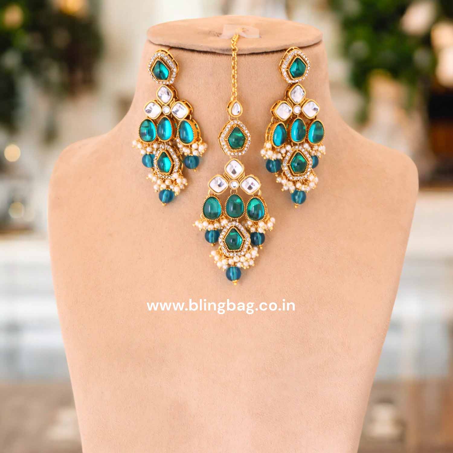 Rama Kaviya Kundan Jewellery Set - Image 3