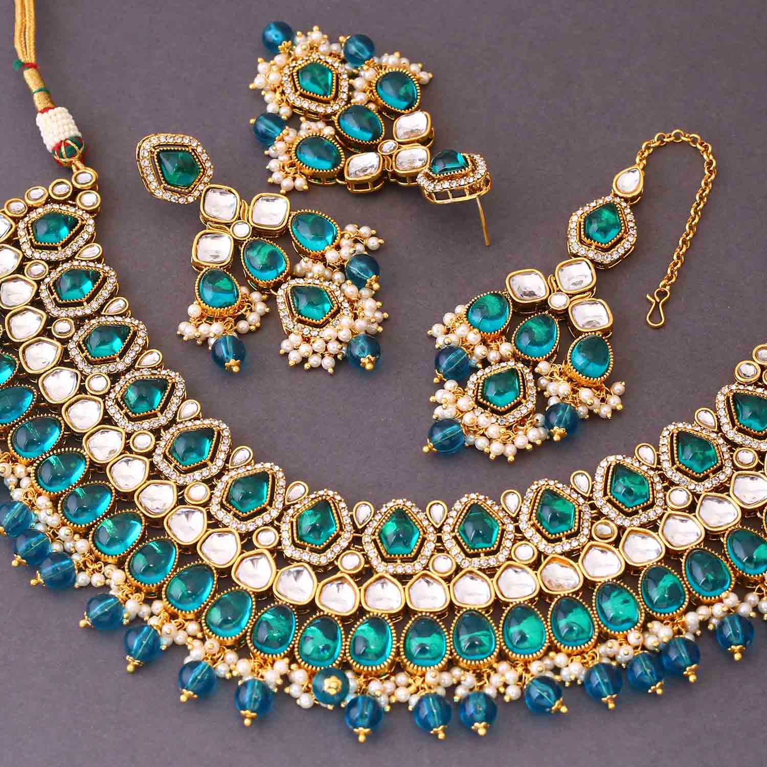 Rama Kaviya Kundan Jewellery Set - Image 5