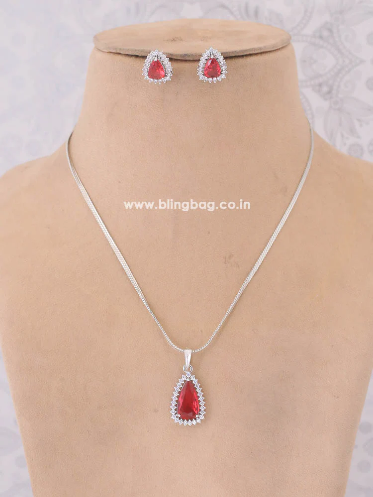 Rani Dempsey Pendant Set