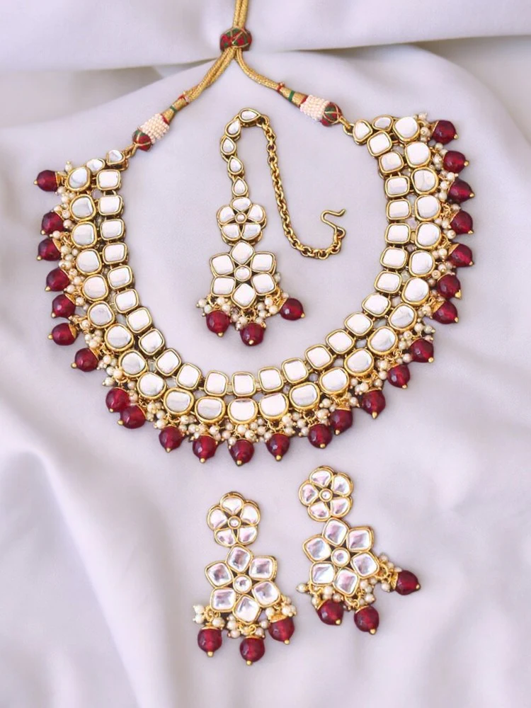 Ruby Vasundhara Jewellery Set - Image 2