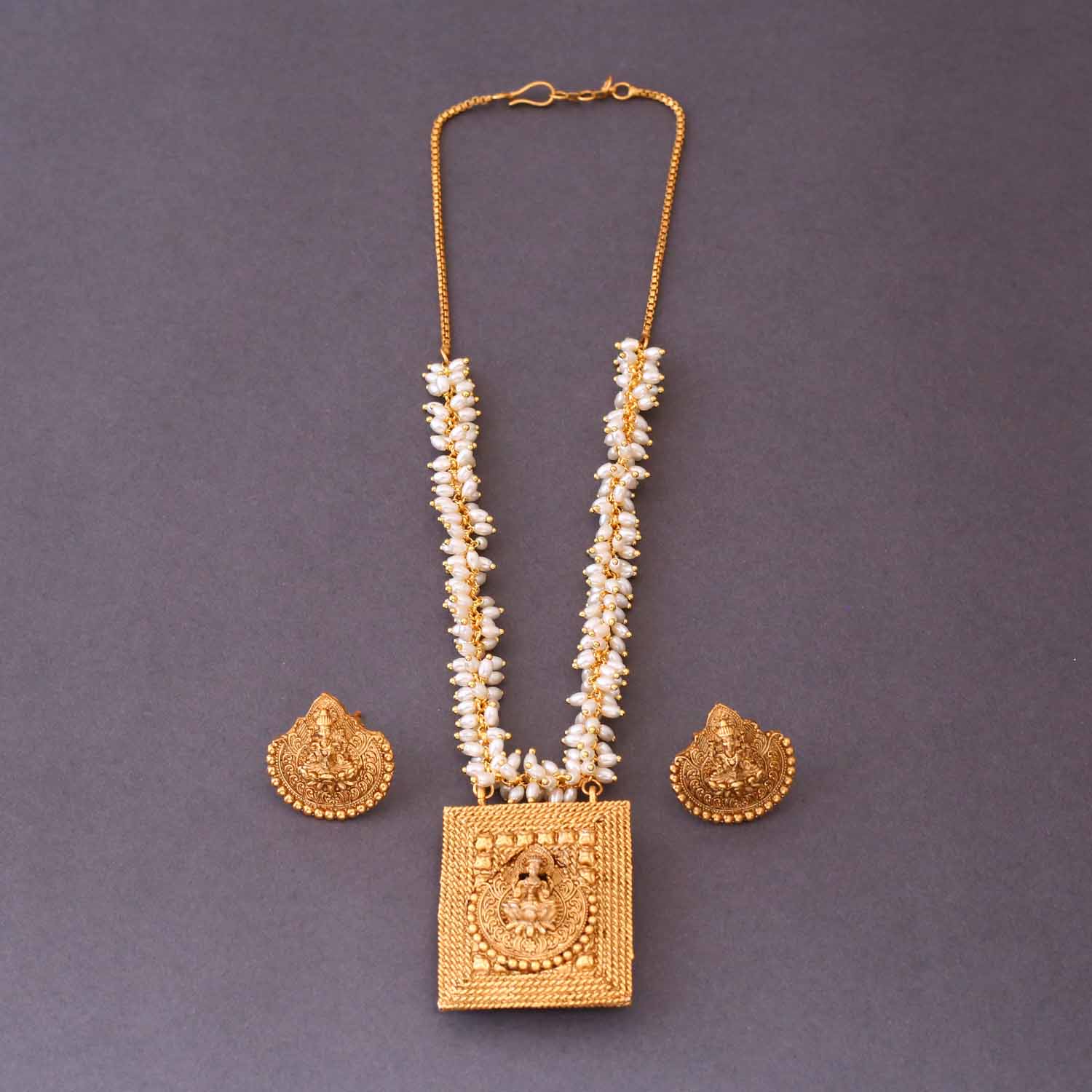 Sarsawati Reversible Temple Jewellery Set- New Arrival - Image 4